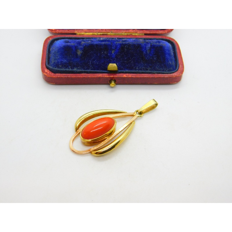14ct Yellow Gold Cabochon Red Coral Floral Drop Pendant Vintage c1960