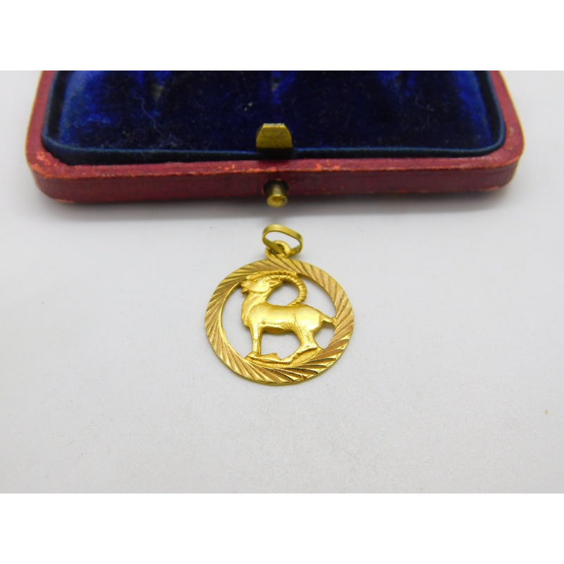 18ct Yellow Capricorn the Goat Zodiac Star Sign Charm Pendant Vintage c1970